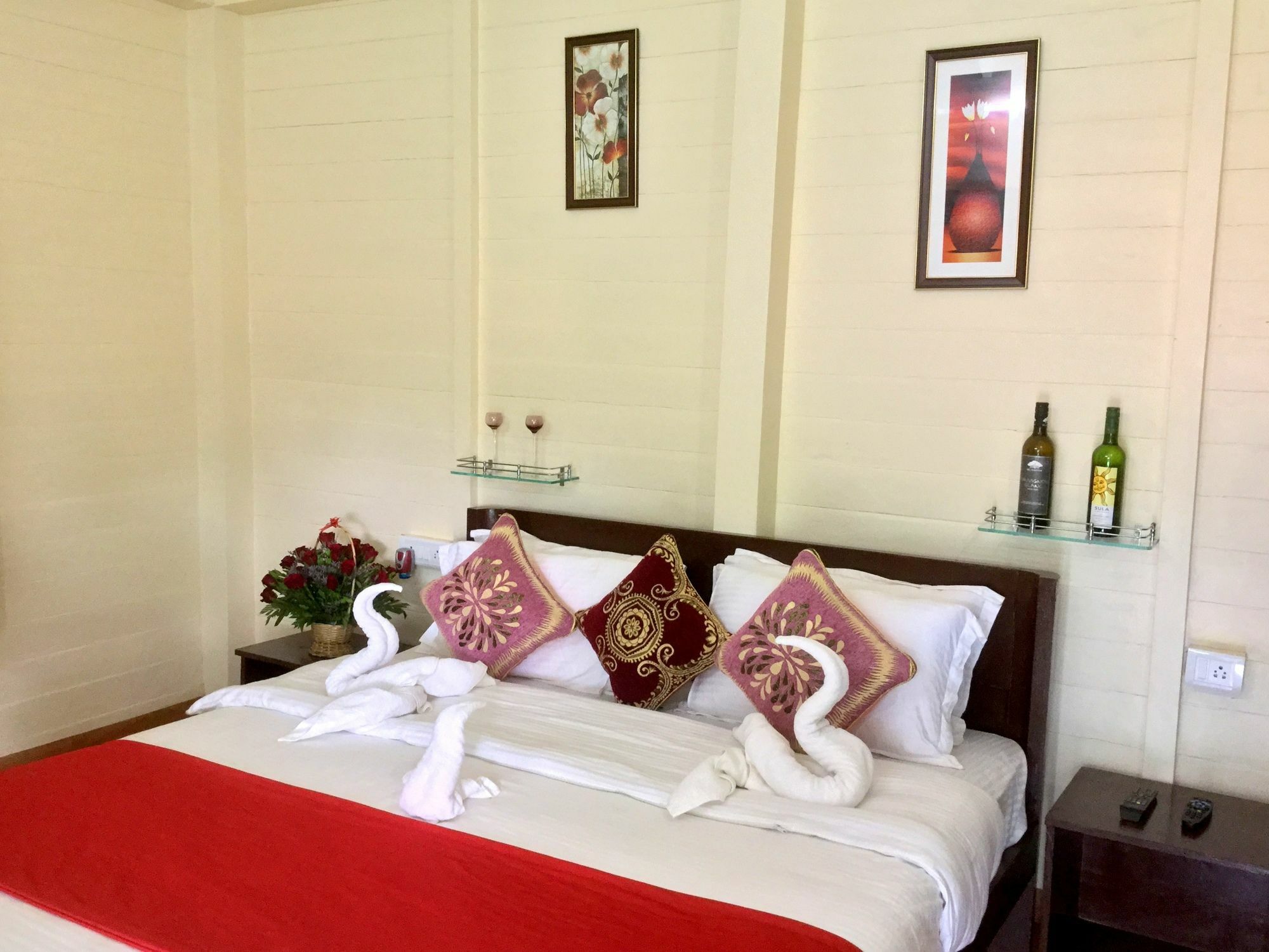 Morjim Queen Beach Resort מראה חיצוני תמונה