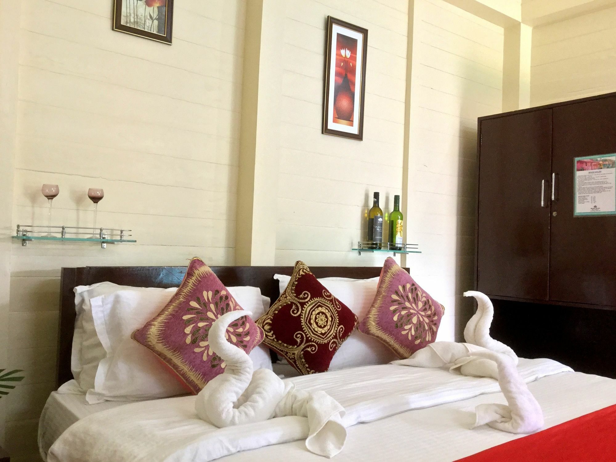 Morjim Queen Beach Resort מראה חיצוני תמונה